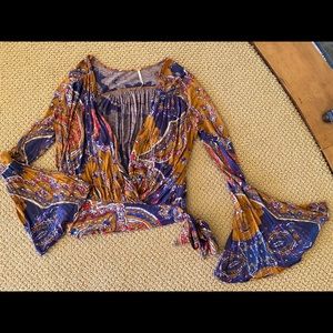 LN EEUC FREE PEOPLE XS WRAP TOP- CUTEST STYLE TDF